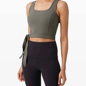 Lululemon tank